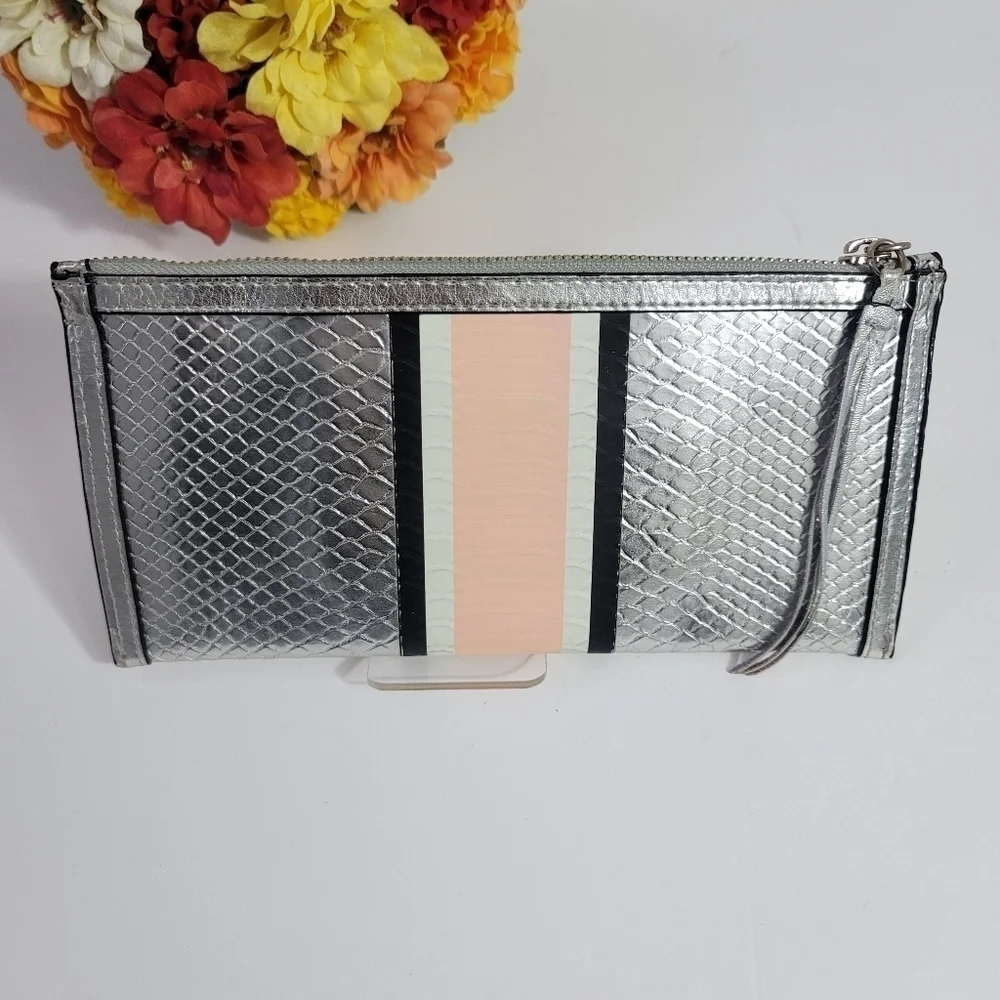 VICTORIA'S SECRET COSMETIC BAG
